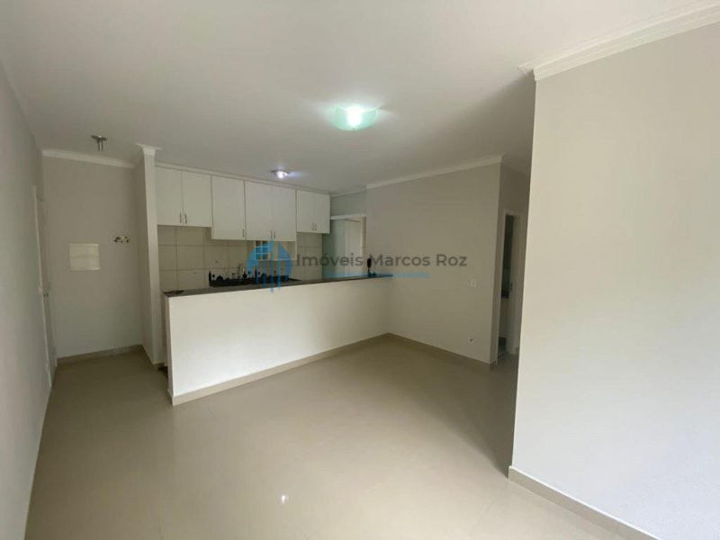 Apartamento à venda  no Jardim Tupanci - Barueri, SP. Imóveis
