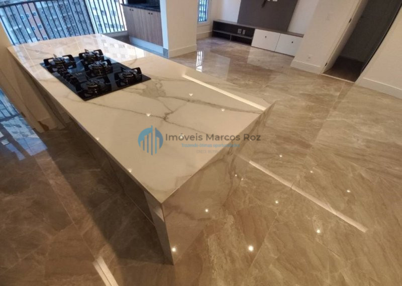 Apartamento para alugar  no Alphaville Empresarial - Barueri, SP. Imóveis